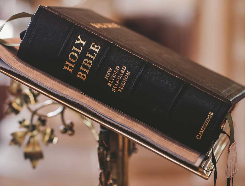 pexels-bible-blur-christ-christianity-372326-759